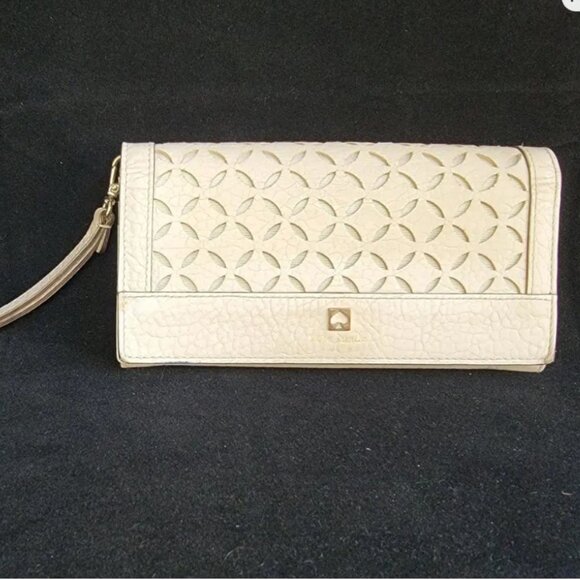 Kate Spade Off-White Leather Wrist Wallet — Large Cream Designer Wristlet - Picture 1 of 10